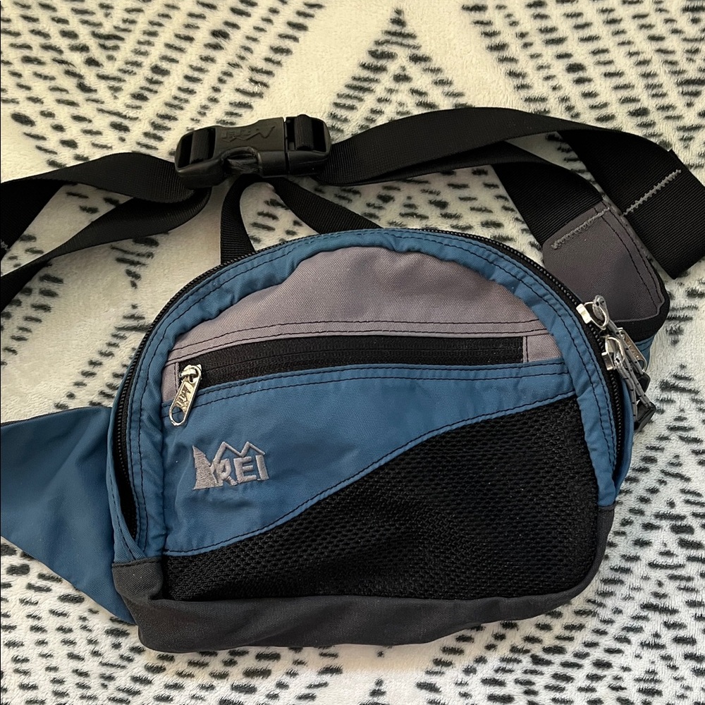 REI vintage Belt Bag in Blue, Gray, and Black
